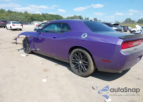 2013 Dodge Challenger Srt8 Core из США, поврежденный, VIN 2C3CDYDJ1DH695078